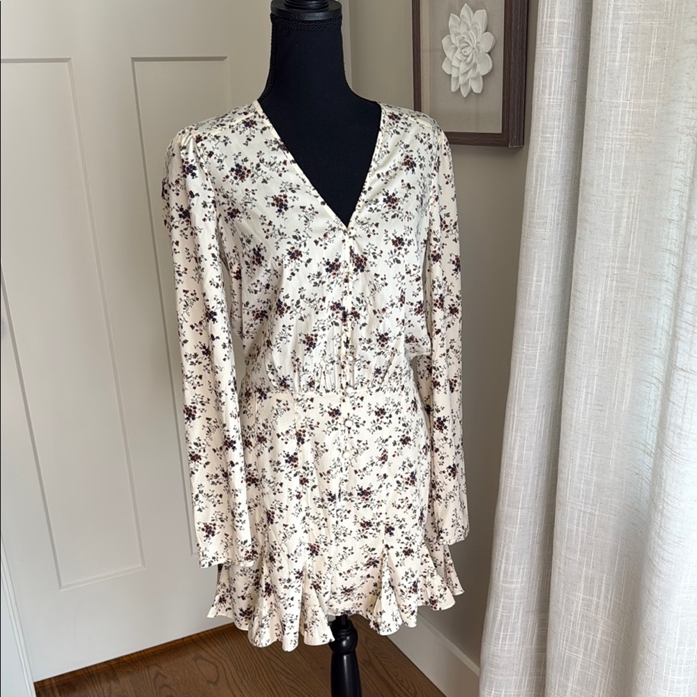 Elegant Cream Floral V-Neck Dress Veronica Beard